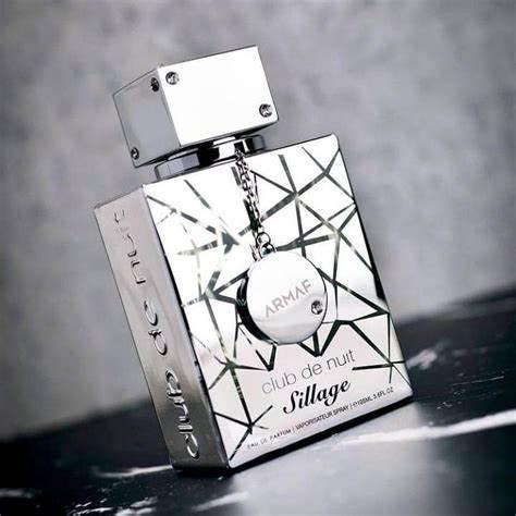 Club De Nuit Sillage